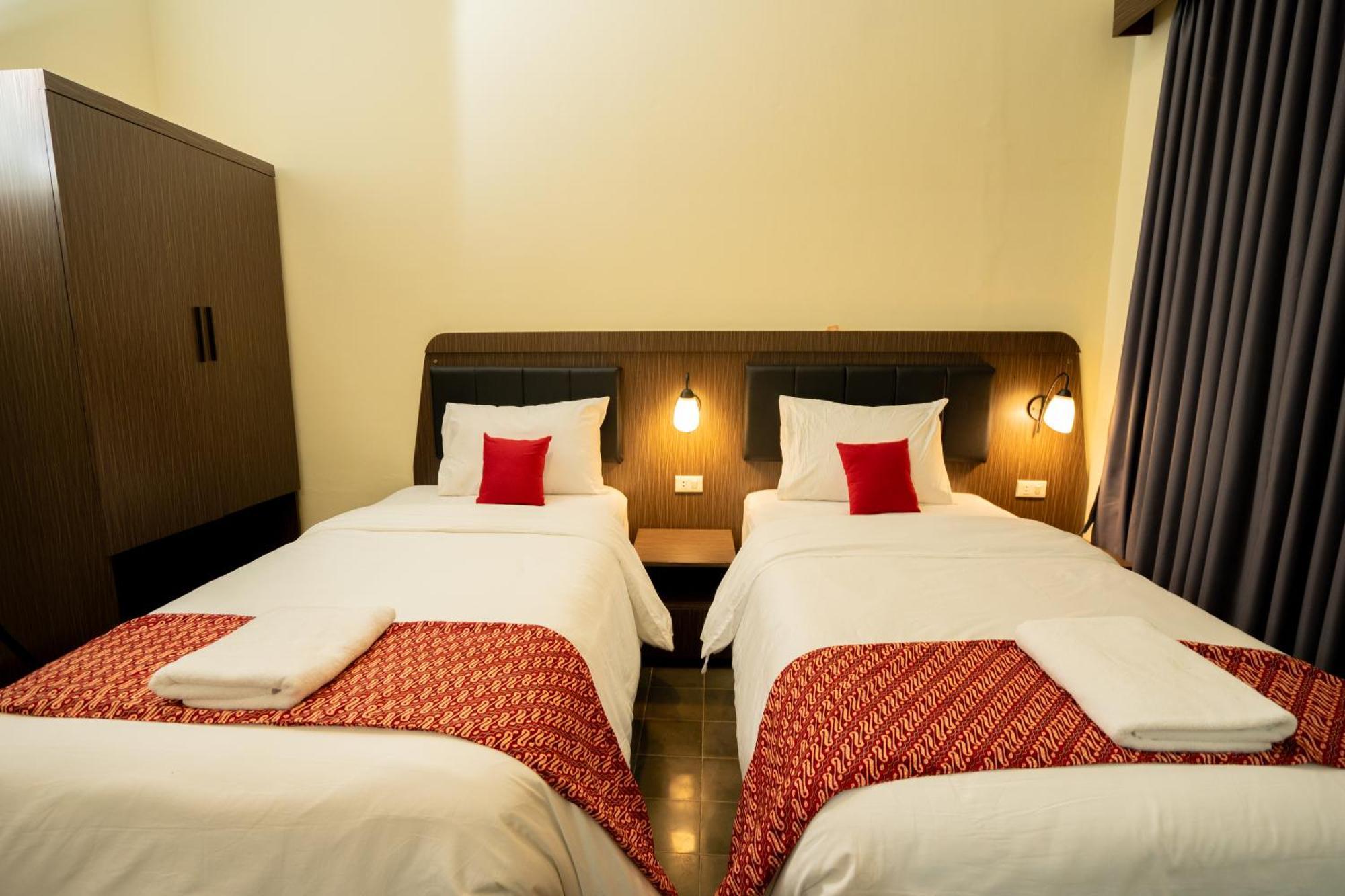 Yuwono Hotel & Villa Malioboro 日惹 外观 照片