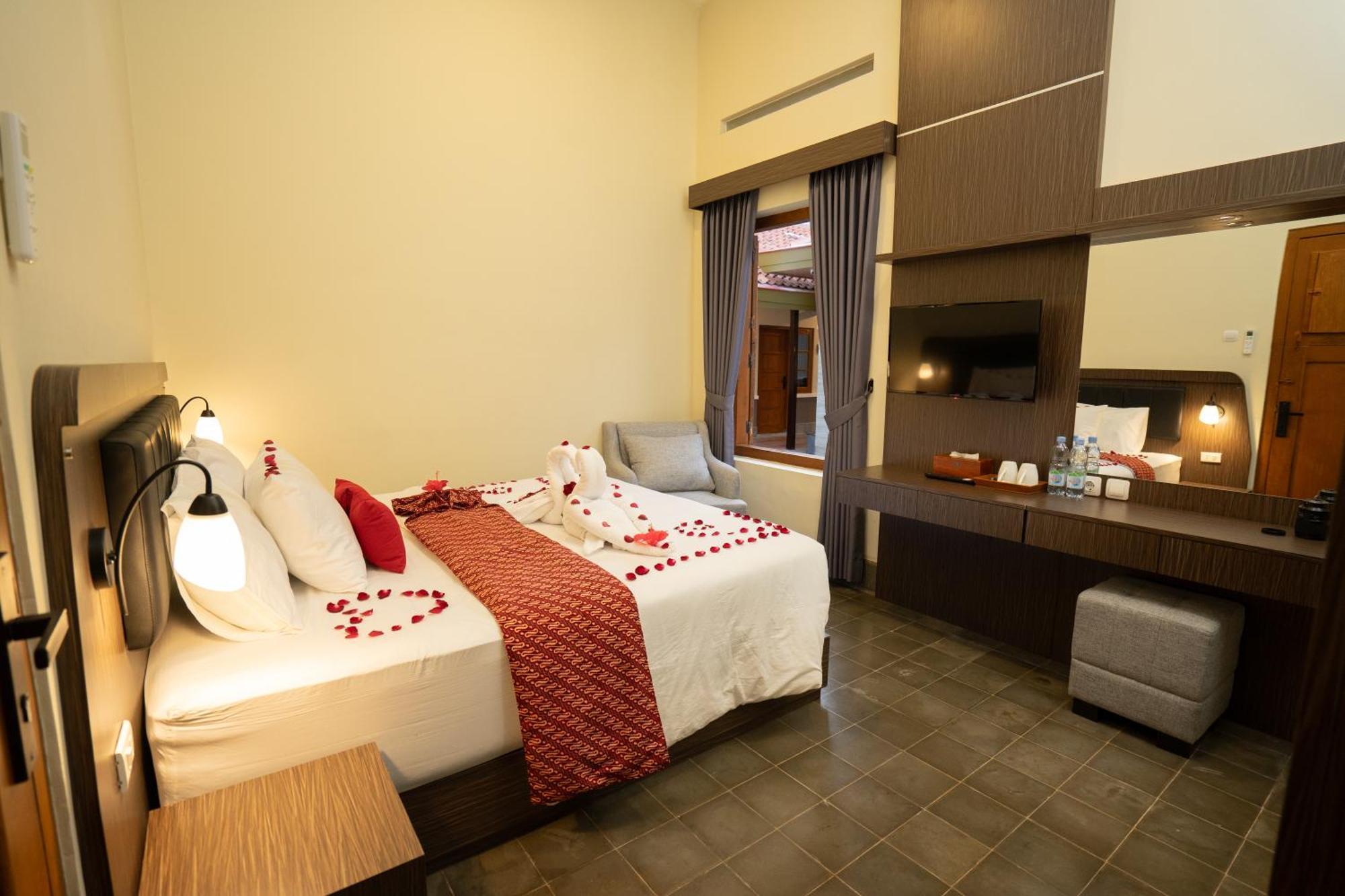 Yuwono Hotel & Villa Malioboro 日惹 外观 照片