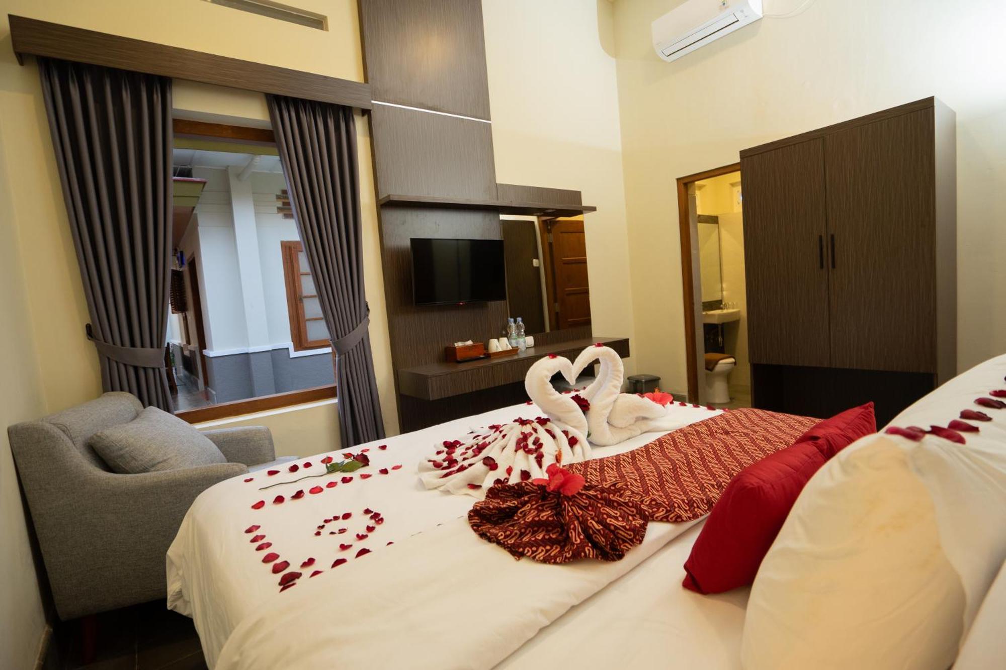 Yuwono Hotel & Villa Malioboro 日惹 外观 照片