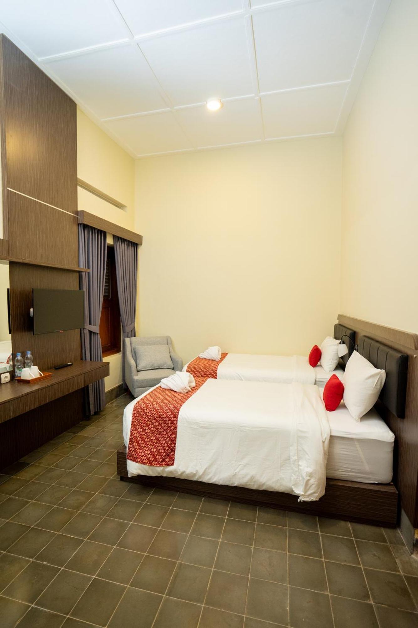 Yuwono Hotel & Villa Malioboro 日惹 外观 照片