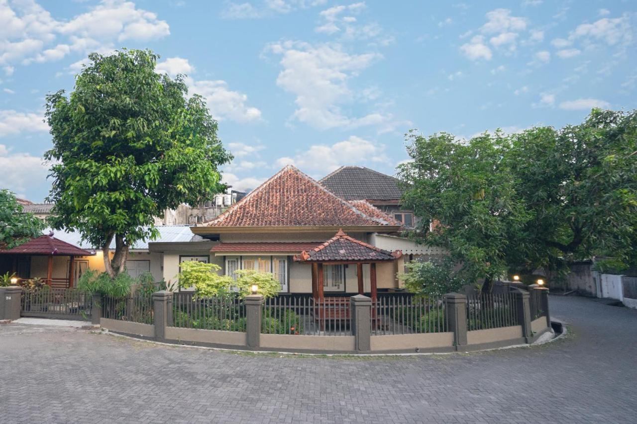 Yuwono Hotel & Villa Malioboro 日惹 外观 照片